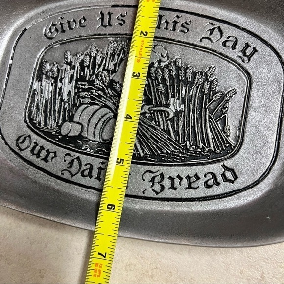 Wilton Armetale Give Us This Day Large Bread Tray Matte Finish EUC grandma core - Picture 7 of 9